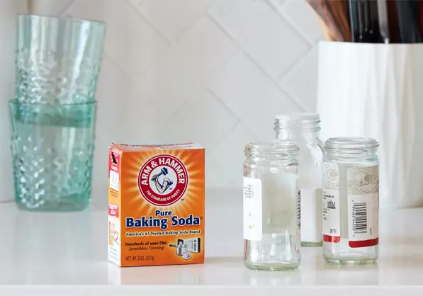 Cleaning Tools Toothpick and Baking Soda